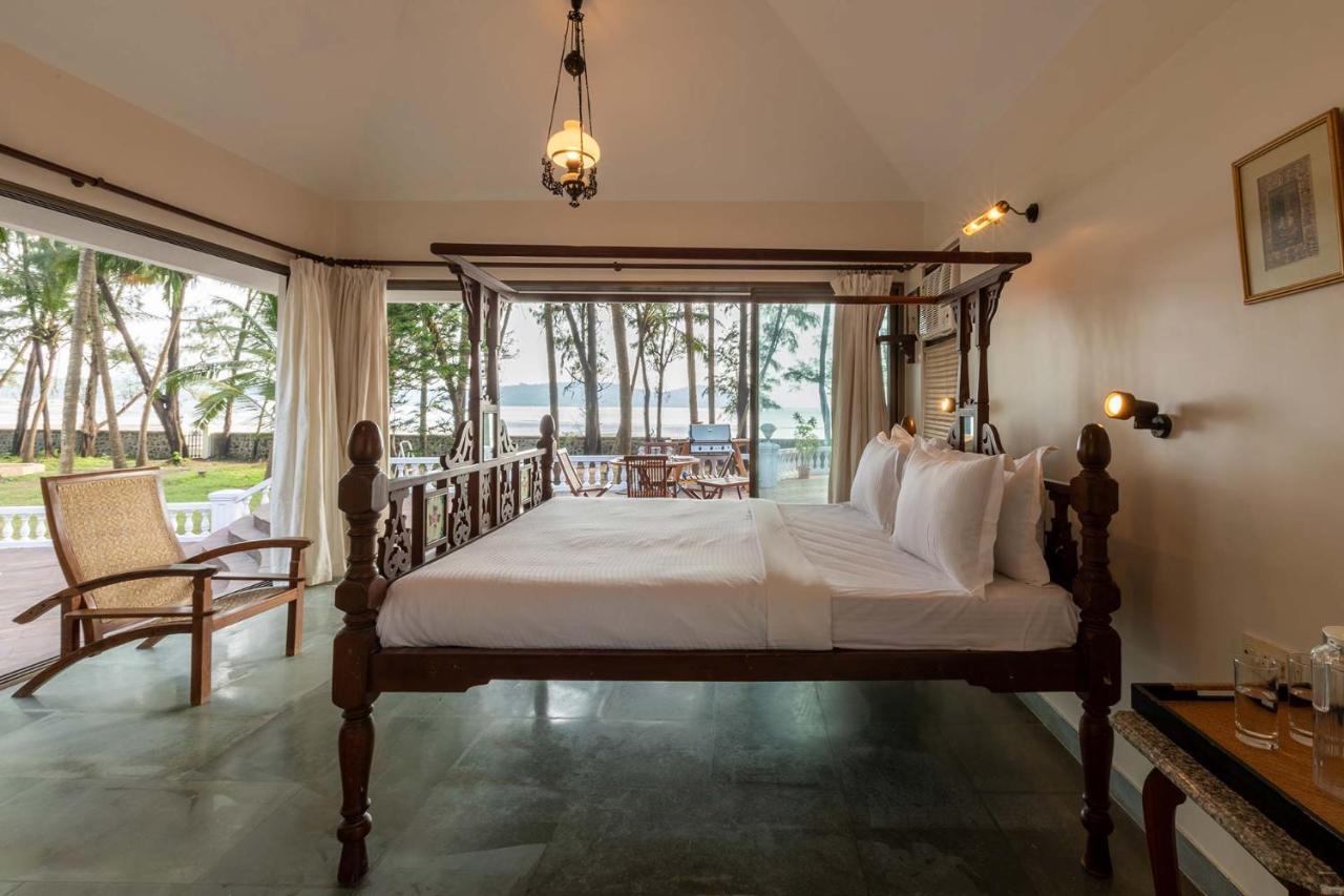 Casa Del Mer By Stayvista - Nearby Beach With, Sea-View Rooms & Coconut Farm アリバグ エクステリア 写真