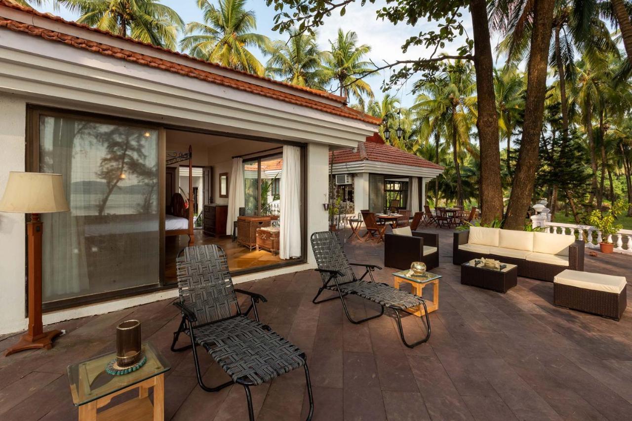 Casa Del Mer By Stayvista - Nearby Beach With, Sea-View Rooms & Coconut Farm アリバグ エクステリア 写真