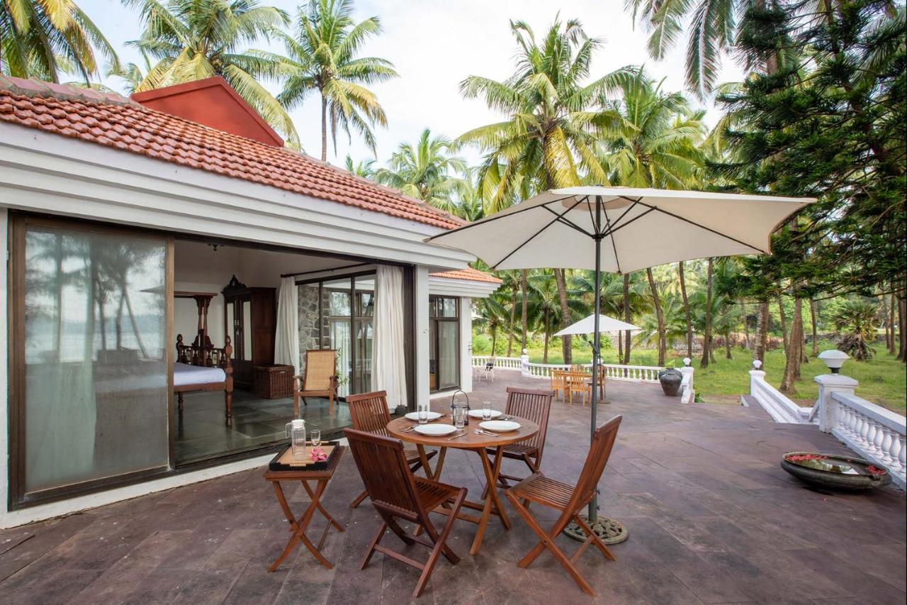 Casa Del Mer By Stayvista - Nearby Beach With, Sea-View Rooms & Coconut Farm アリバグ エクステリア 写真