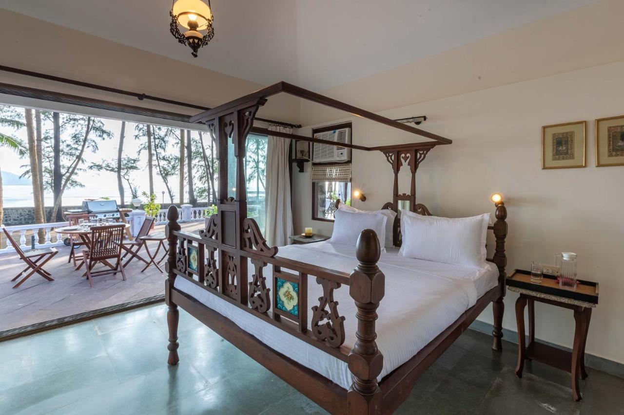 Casa Del Mer By Stayvista - Nearby Beach With, Sea-View Rooms & Coconut Farm アリバグ エクステリア 写真
