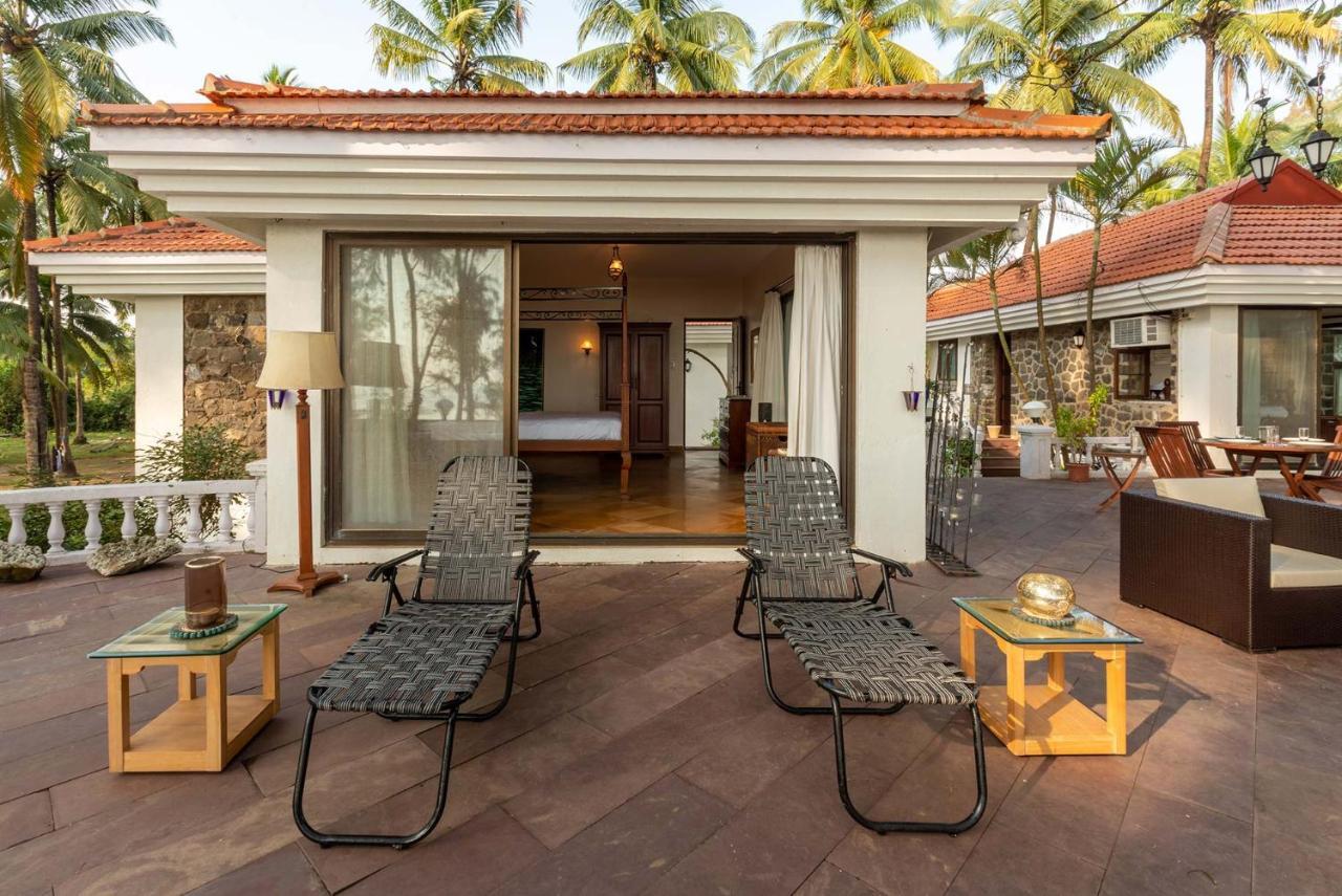 Casa Del Mer By Stayvista - Nearby Beach With, Sea-View Rooms & Coconut Farm アリバグ エクステリア 写真